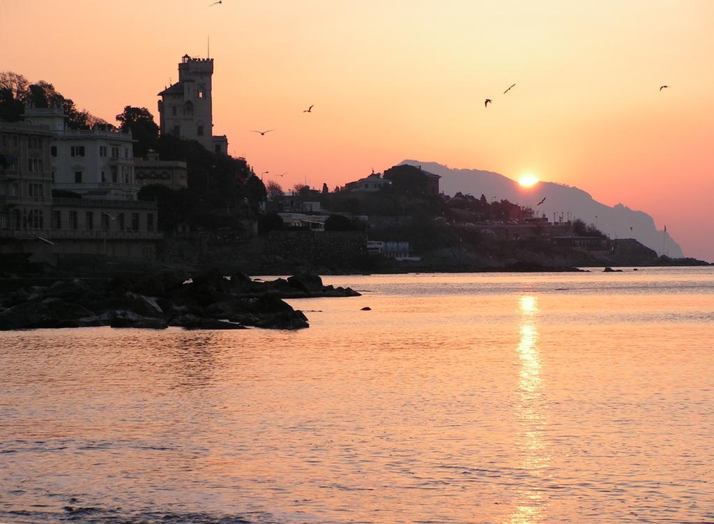 Gaslini Vicinissimo - Casa Dello Zio Hotel Genova Kültér fotó